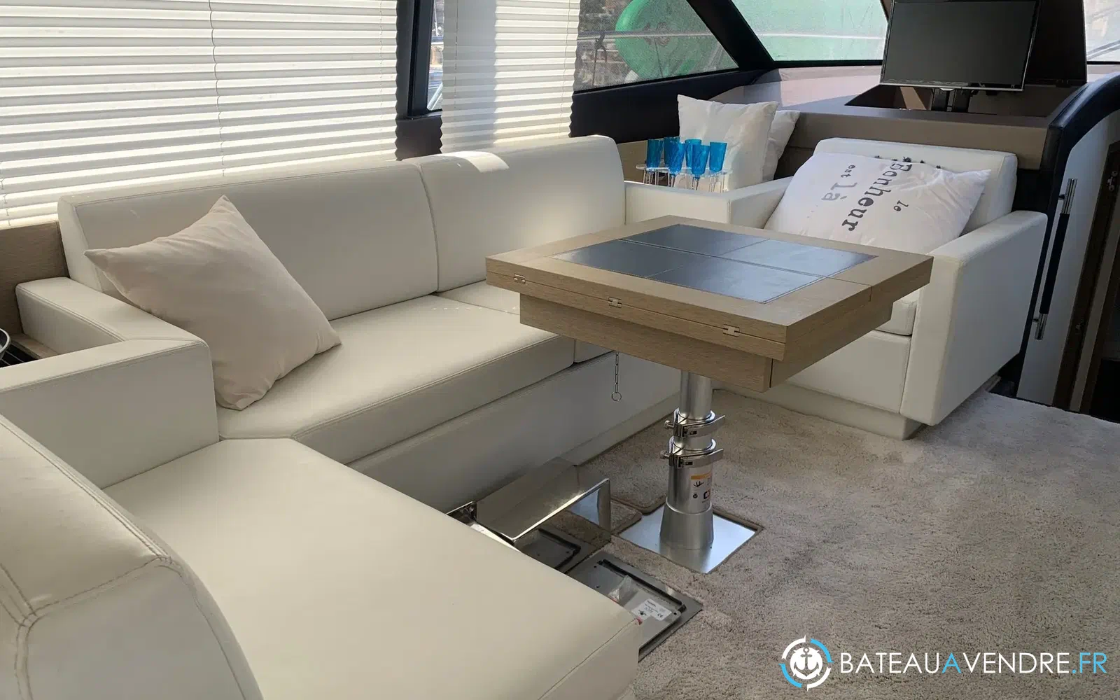 slider 15 Prestige Yachts 500 Fly
