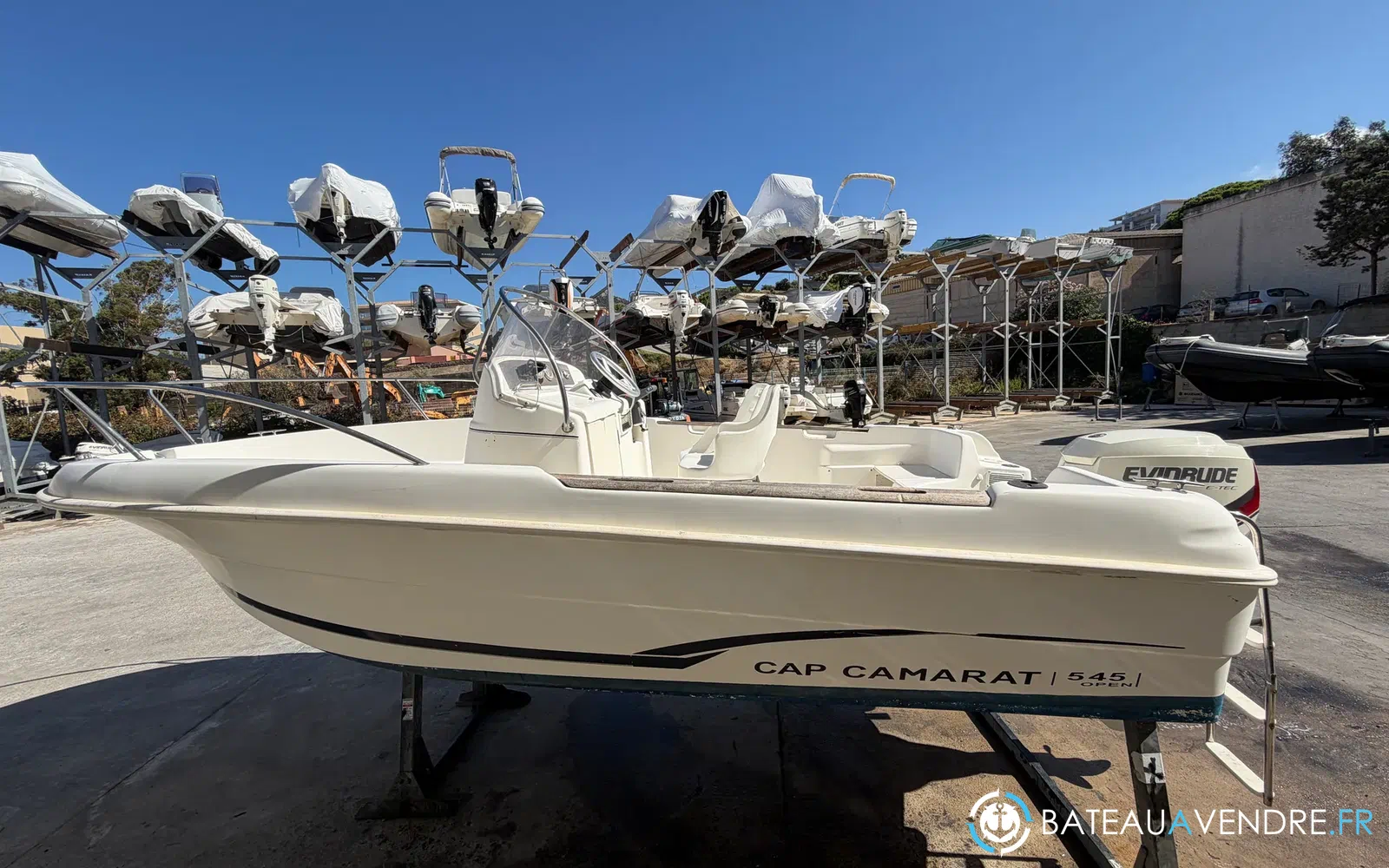 slider 2 Jeanneau Cap Camarat 545