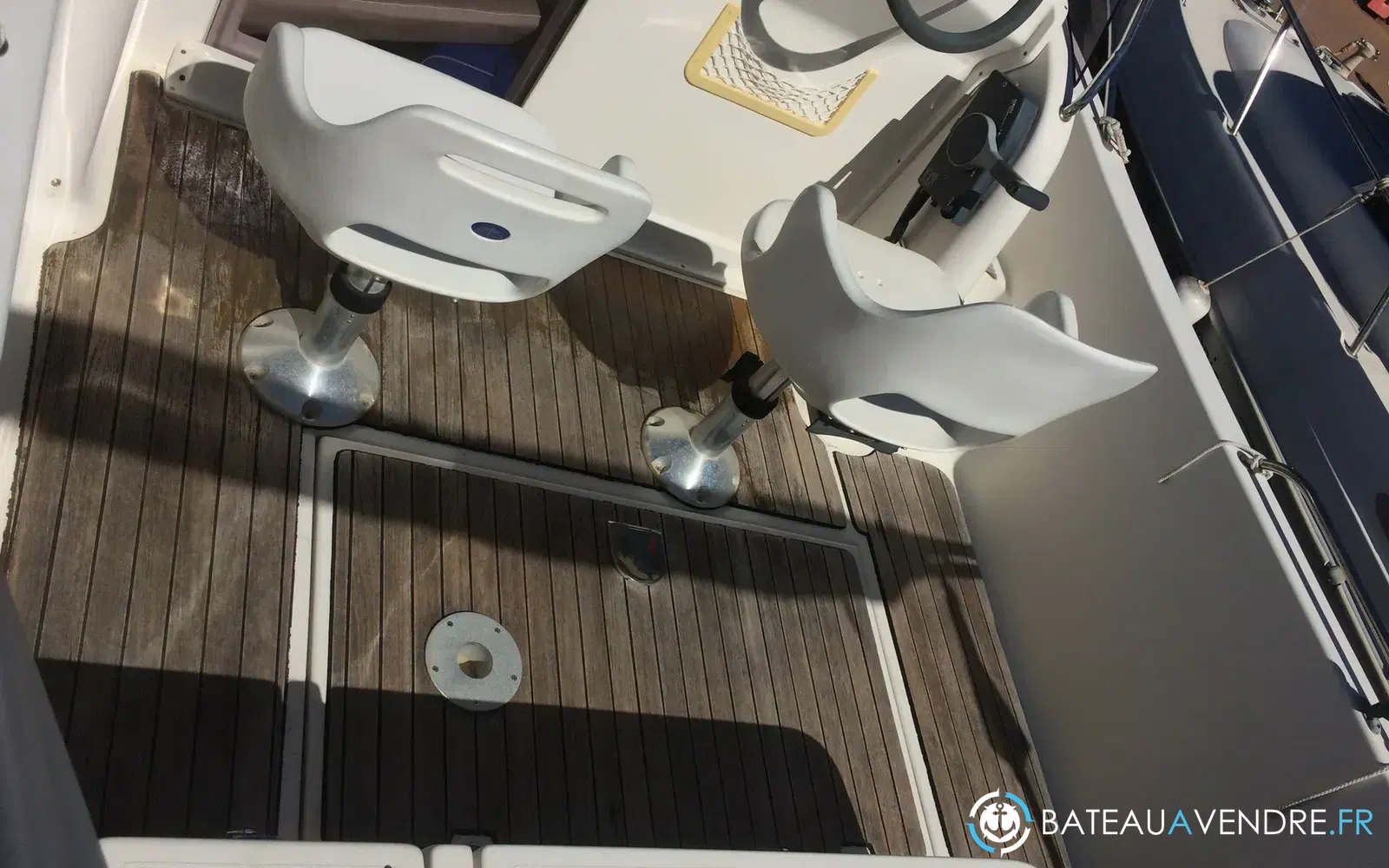 slider 7 Pacific Craft 560 Pilothouse