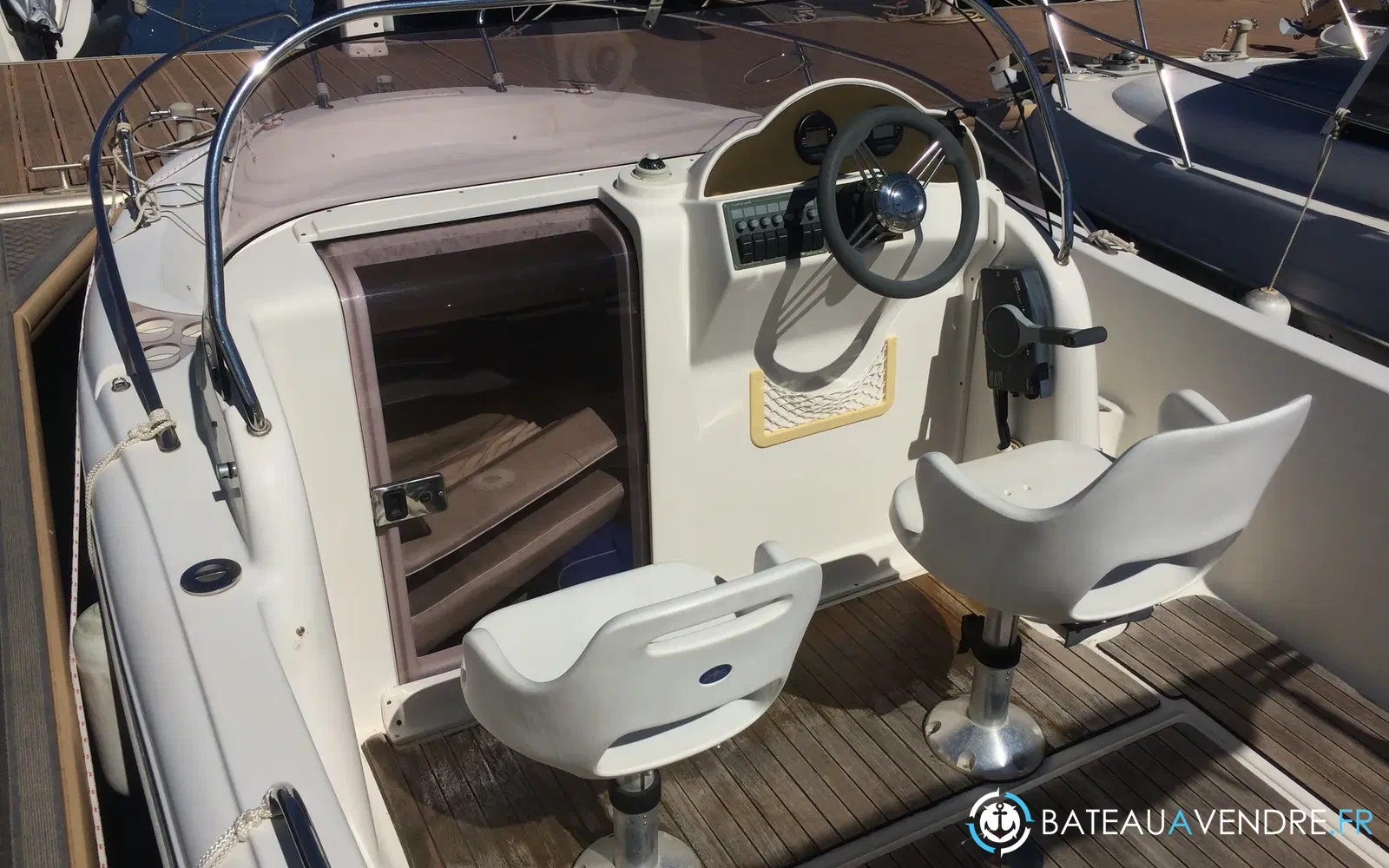 slider 4 Pacific Craft 560 Pilothouse