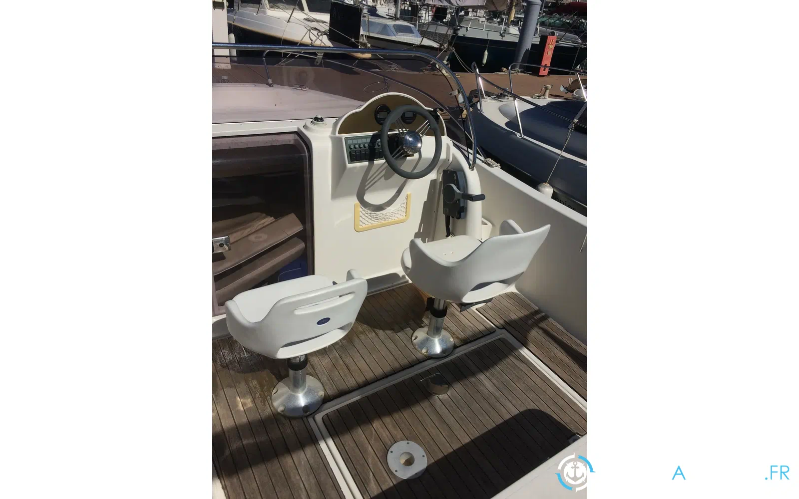 slider 1 Pacific Craft 560 Pilothouse