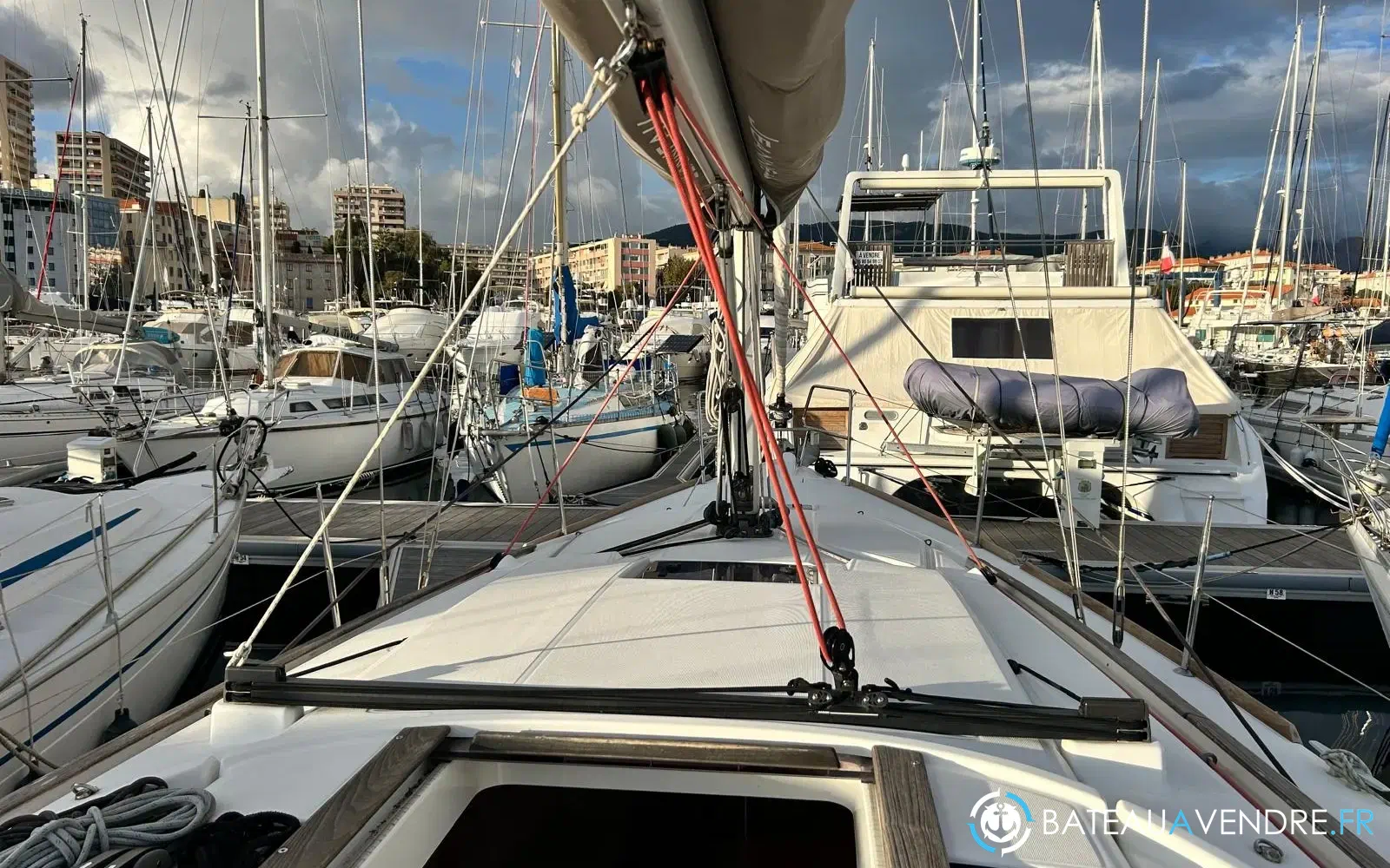 slider 1 Jeanneau Sun Odyssey 379