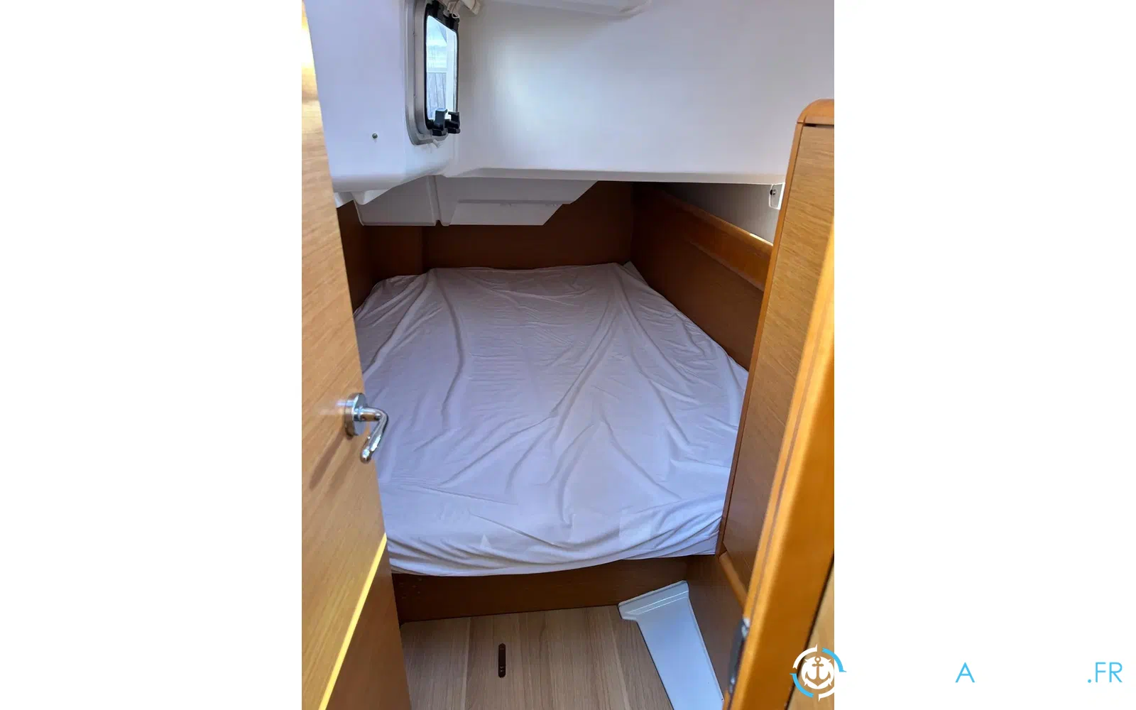 slider 6 Jeanneau Sun Odyssey 379