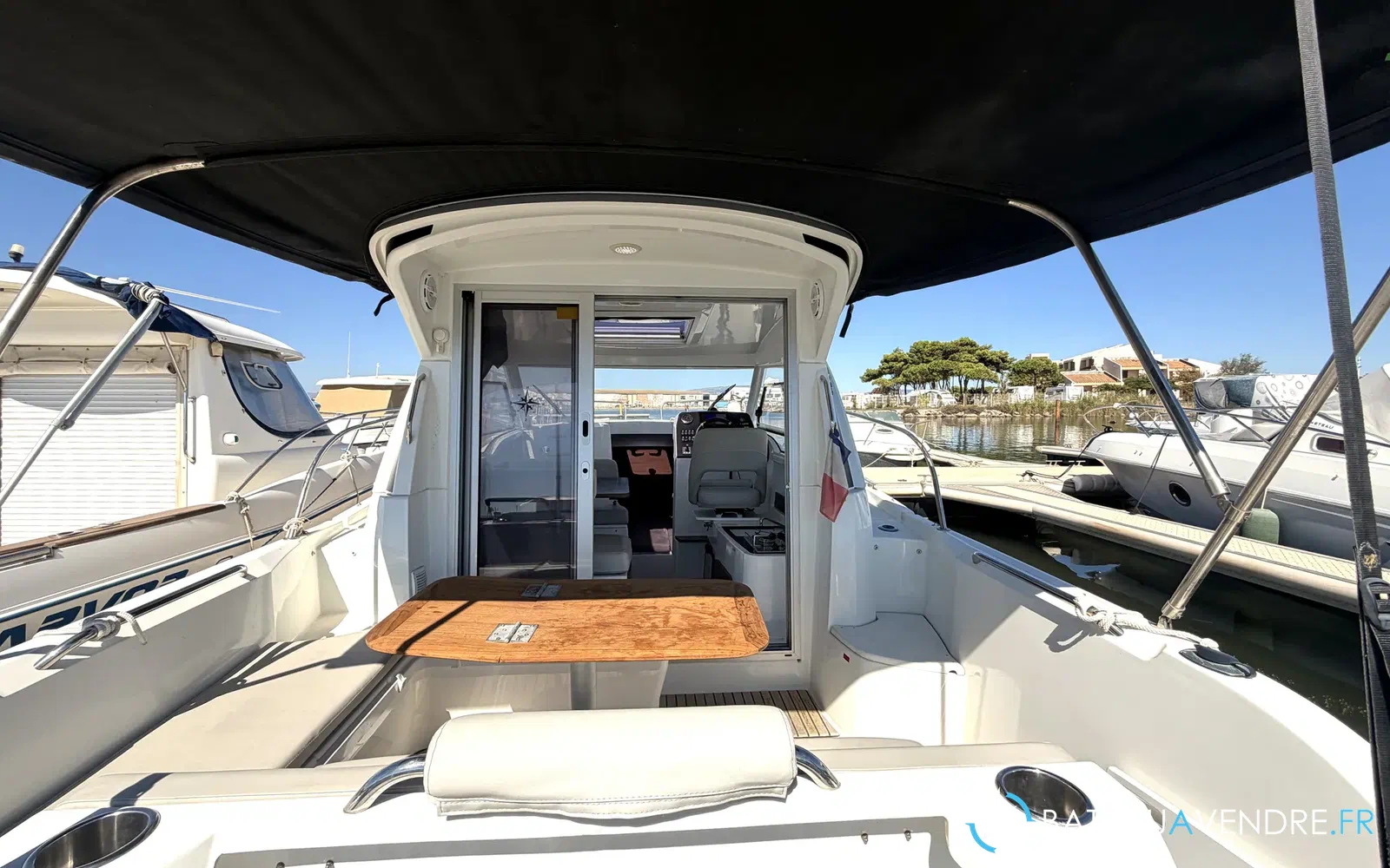 slider 7 Beneteau Antares 8 OB