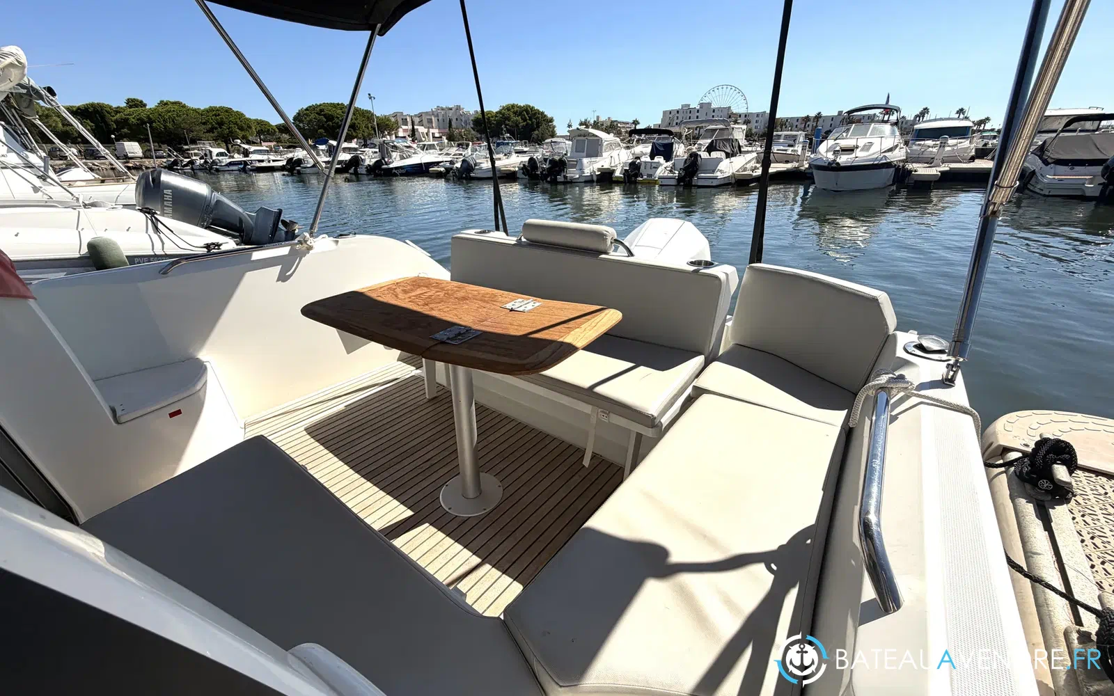 slider 4 Beneteau Antares 8 OB