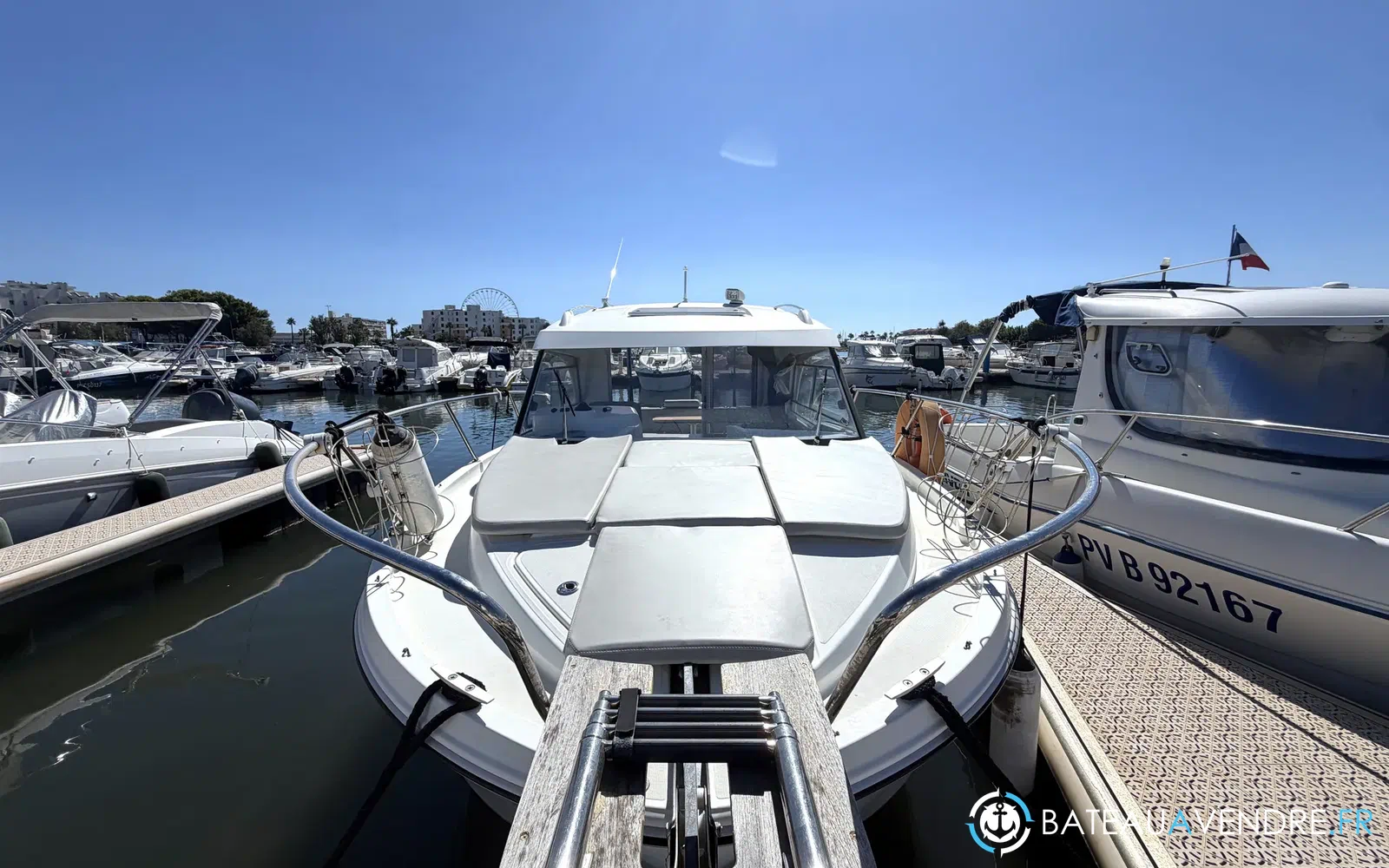 slider 3 Beneteau Antares 8 OB