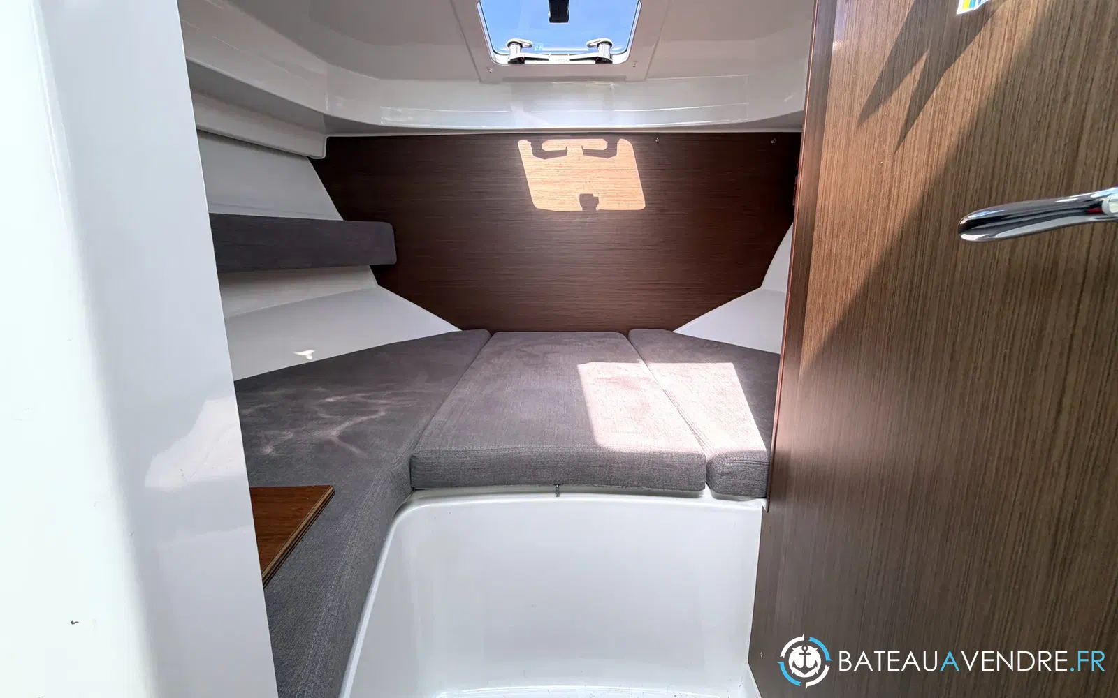 slider 14 Beneteau Antares 8 OB