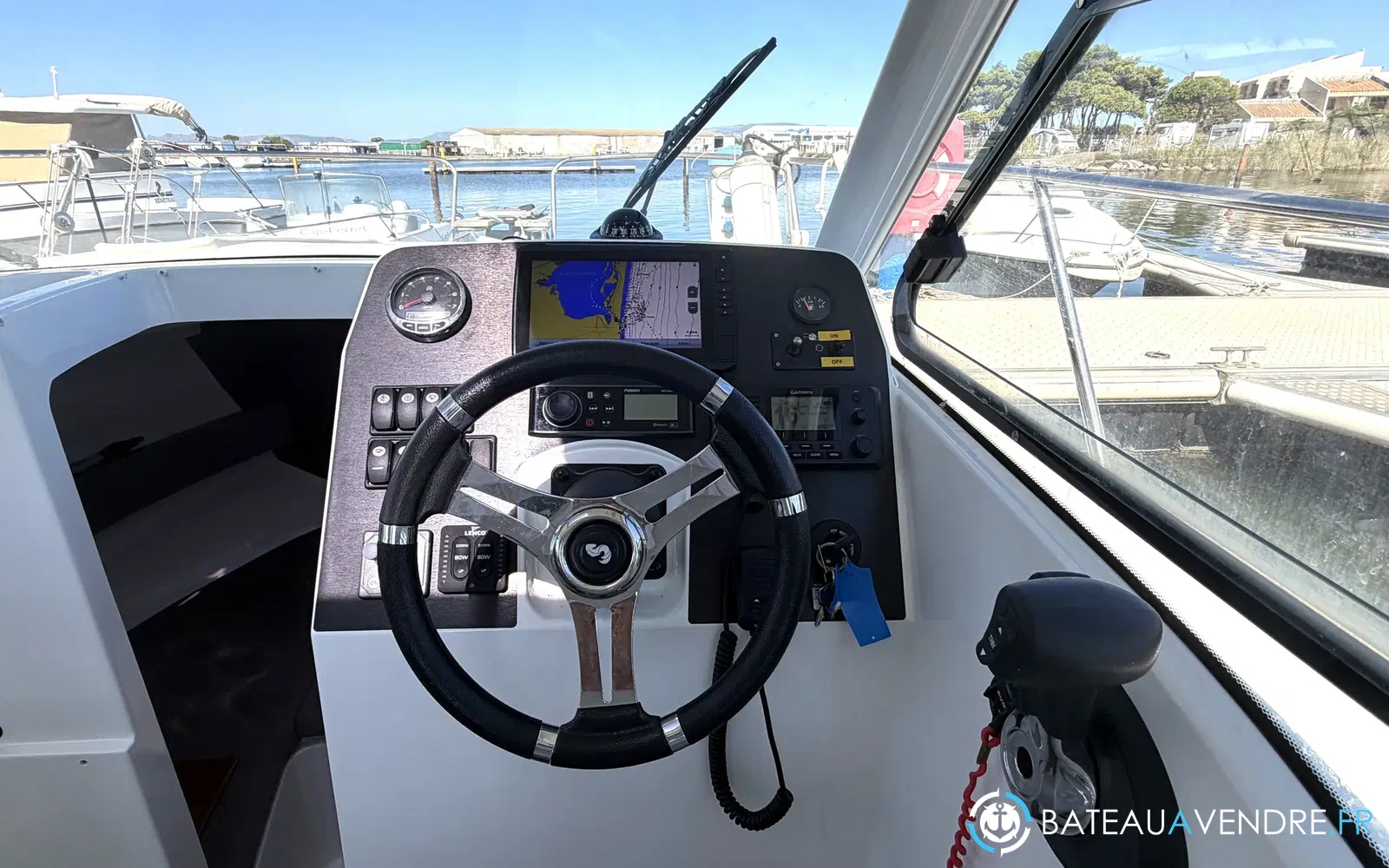 slider 10 Beneteau Antares 8 OB