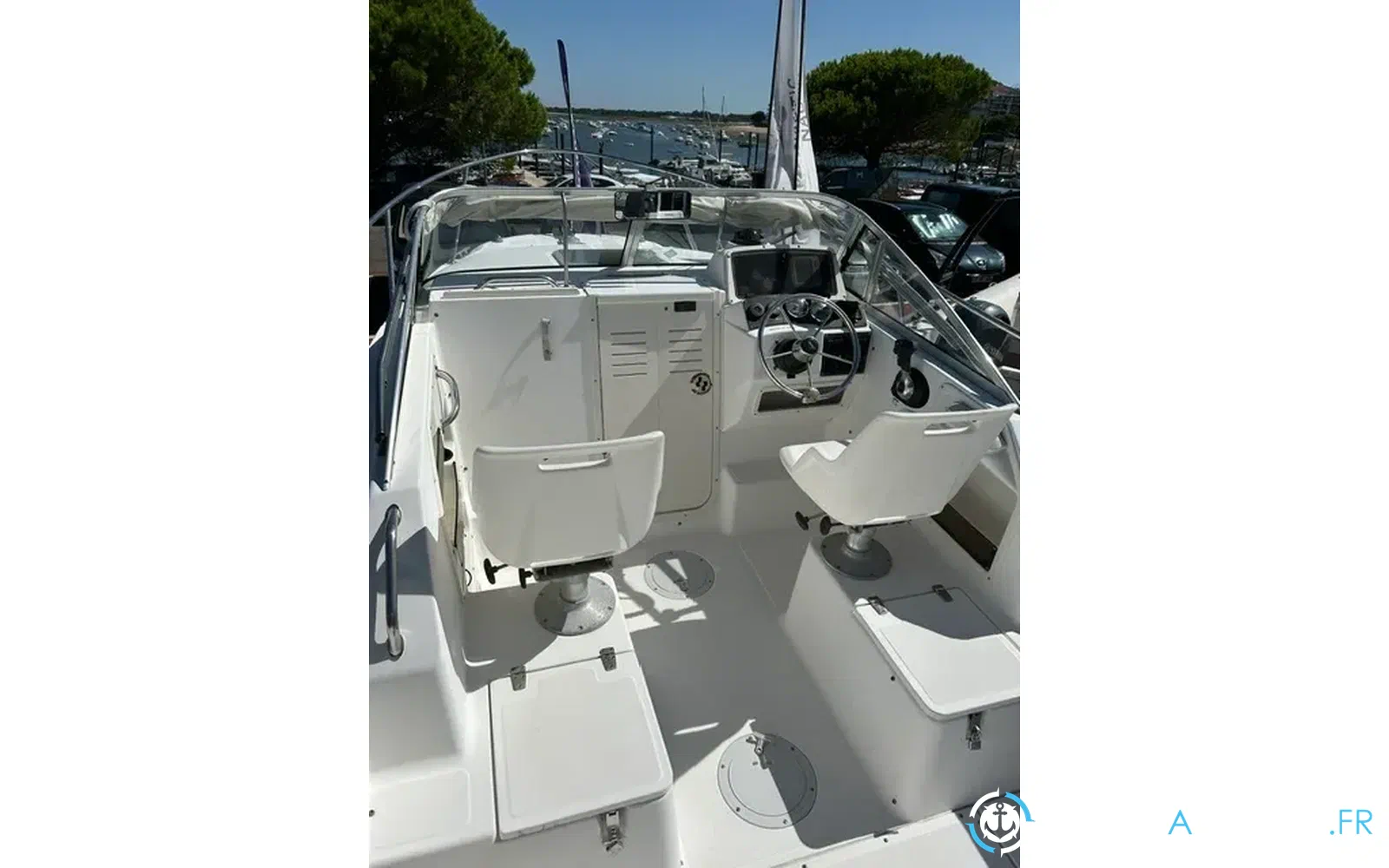 slider 13 Boston Whaler 21 Conquest