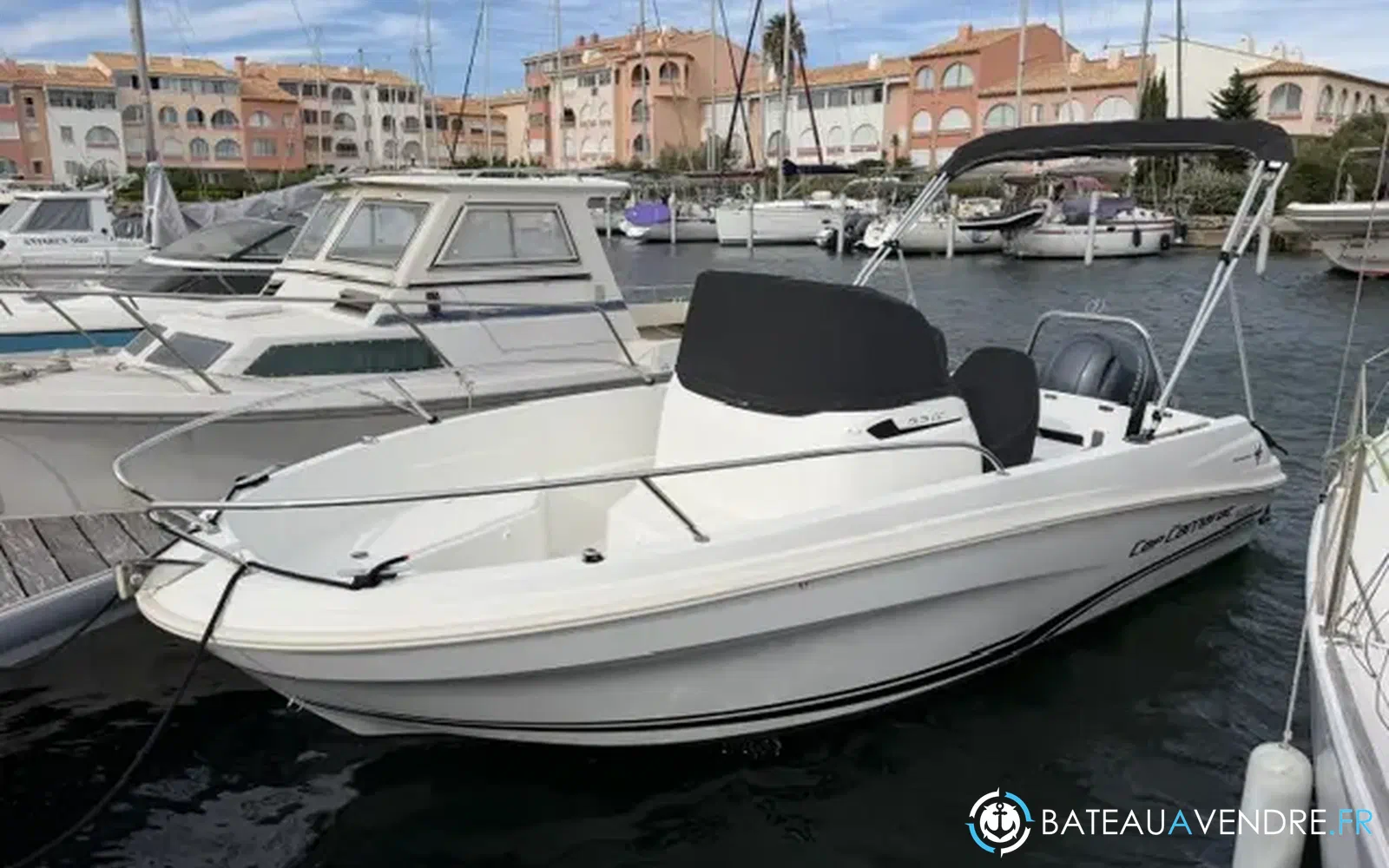 slider 0 Jeanneau Cap Camarat 5.5 CC Serie 2
