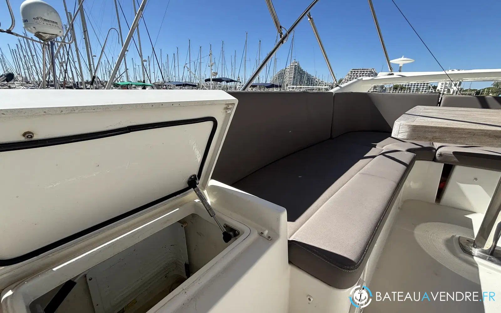 slider 10 Prestige Yachts 500 Fly