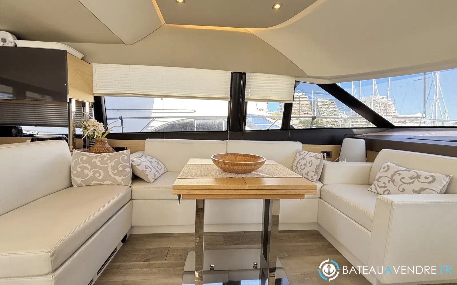 slider 17 Prestige Yachts 500 Fly