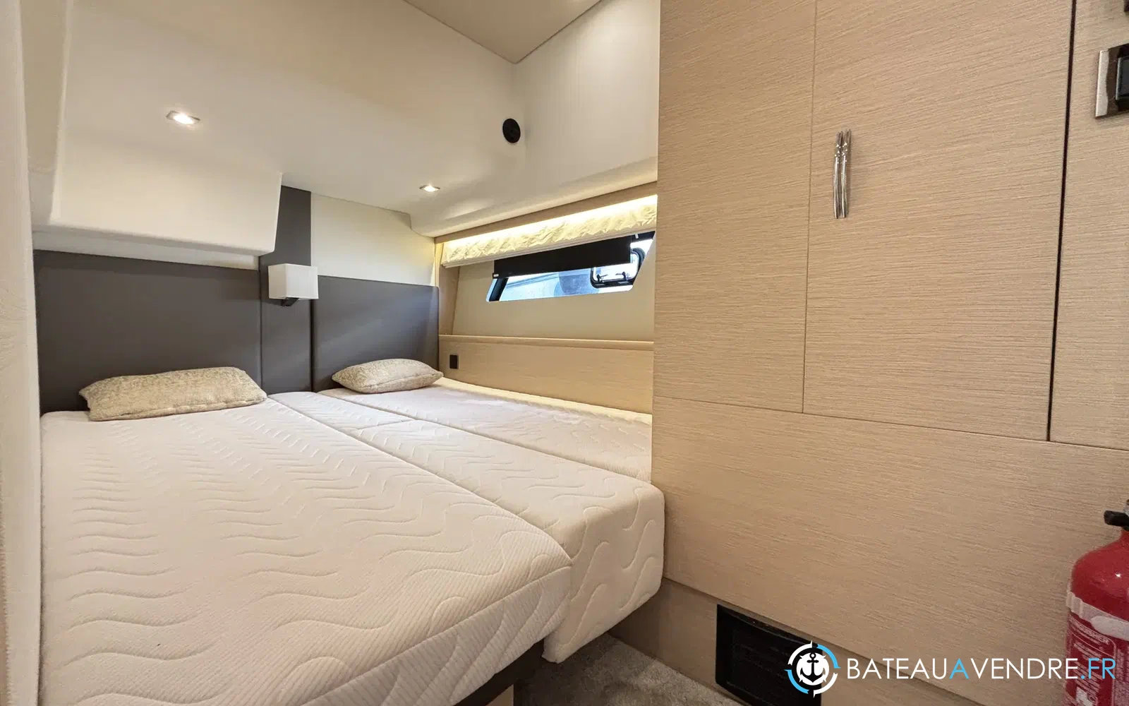 slider 20 Prestige Yachts 500 Fly
