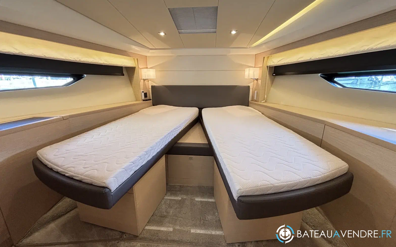 slider 22 Prestige Yachts 500 Fly