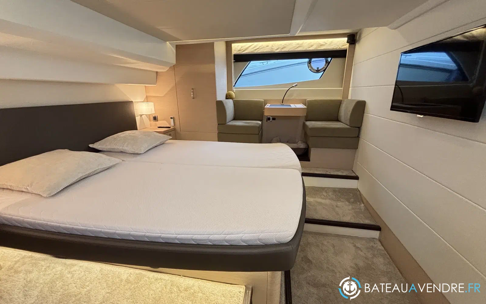 slider 25 Prestige Yachts 500 Fly