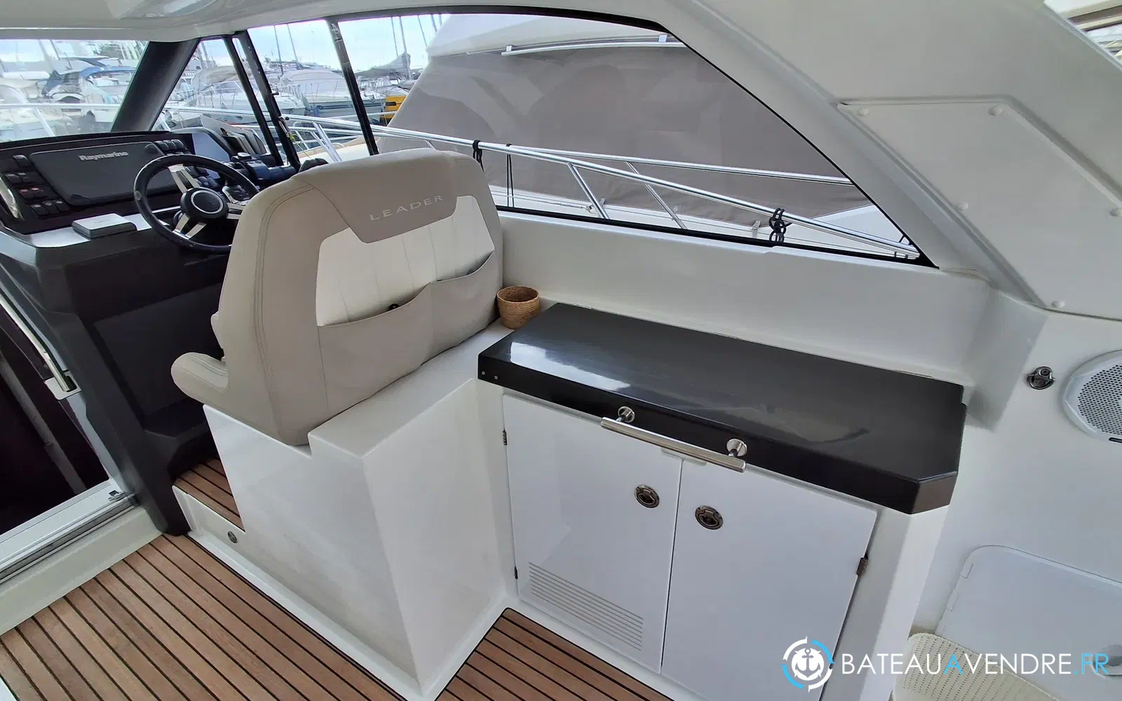 slider 6 Jeanneau Leader 40