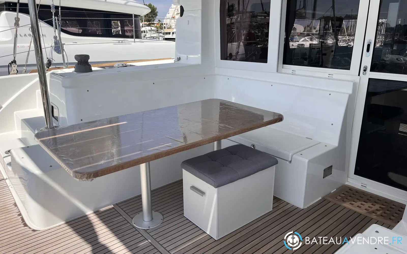slider 3 Lagoon 40