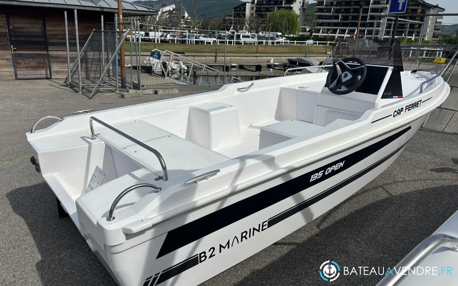 slider 1 B2 Marine Cap Ferret 135 FISHING