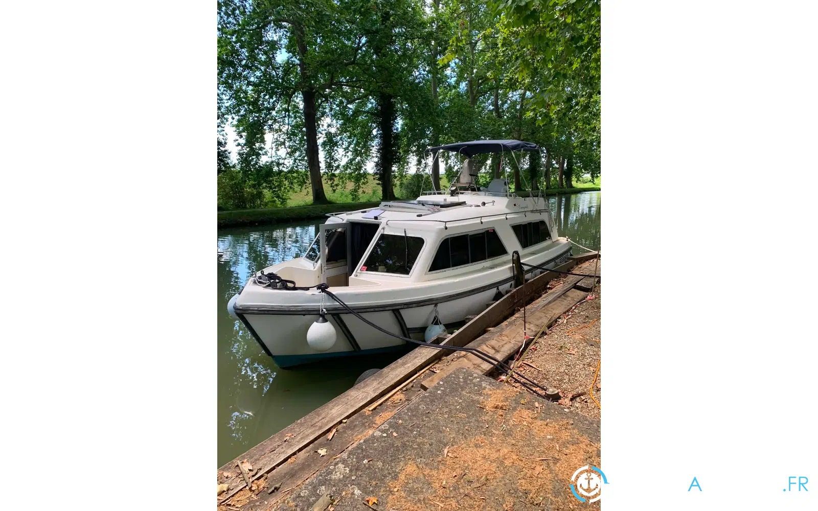 slider 3 Le Boat Cirrus