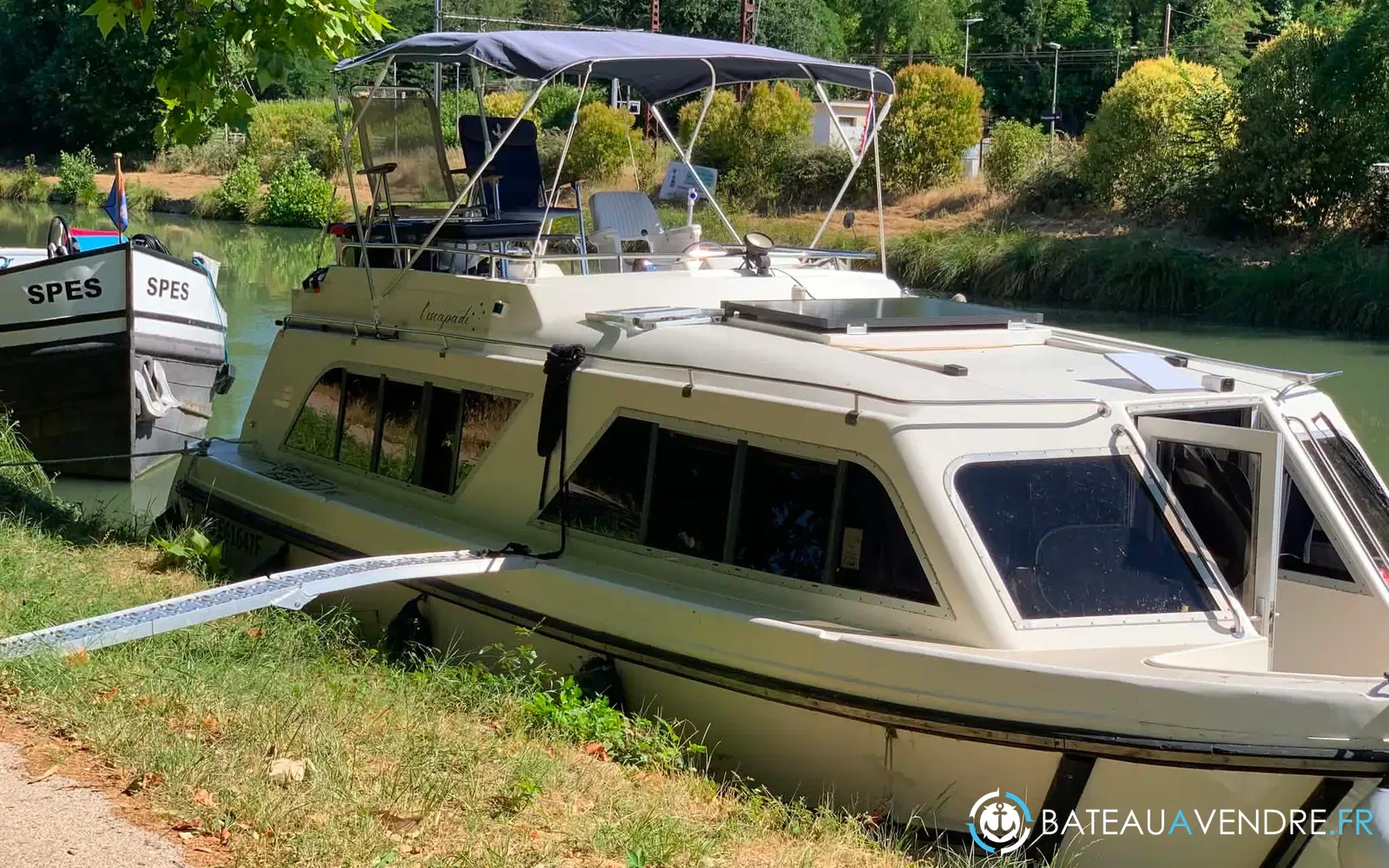 slider 24 Le Boat Cirrus