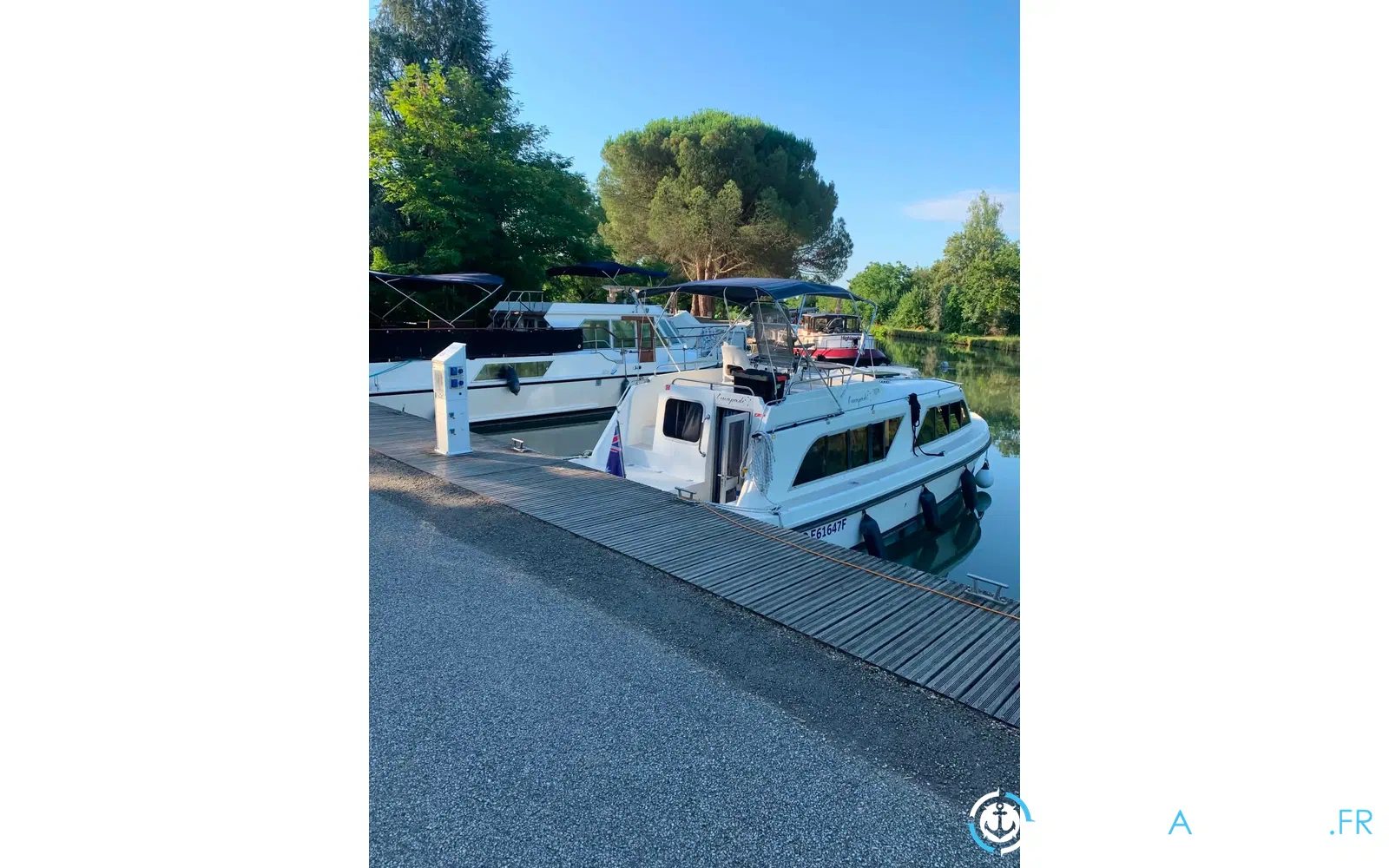 slider 37 Le Boat Cirrus