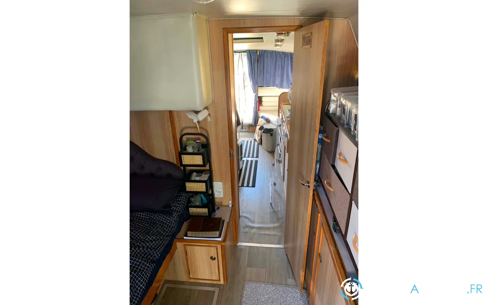 slider 42 Le Boat Cirrus