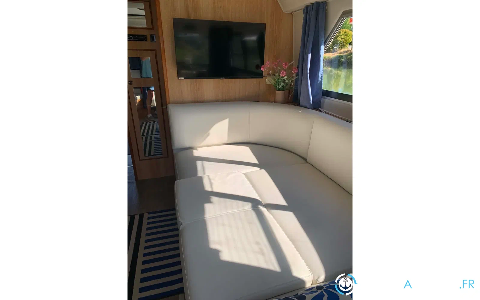slider 44 Le Boat Cirrus
