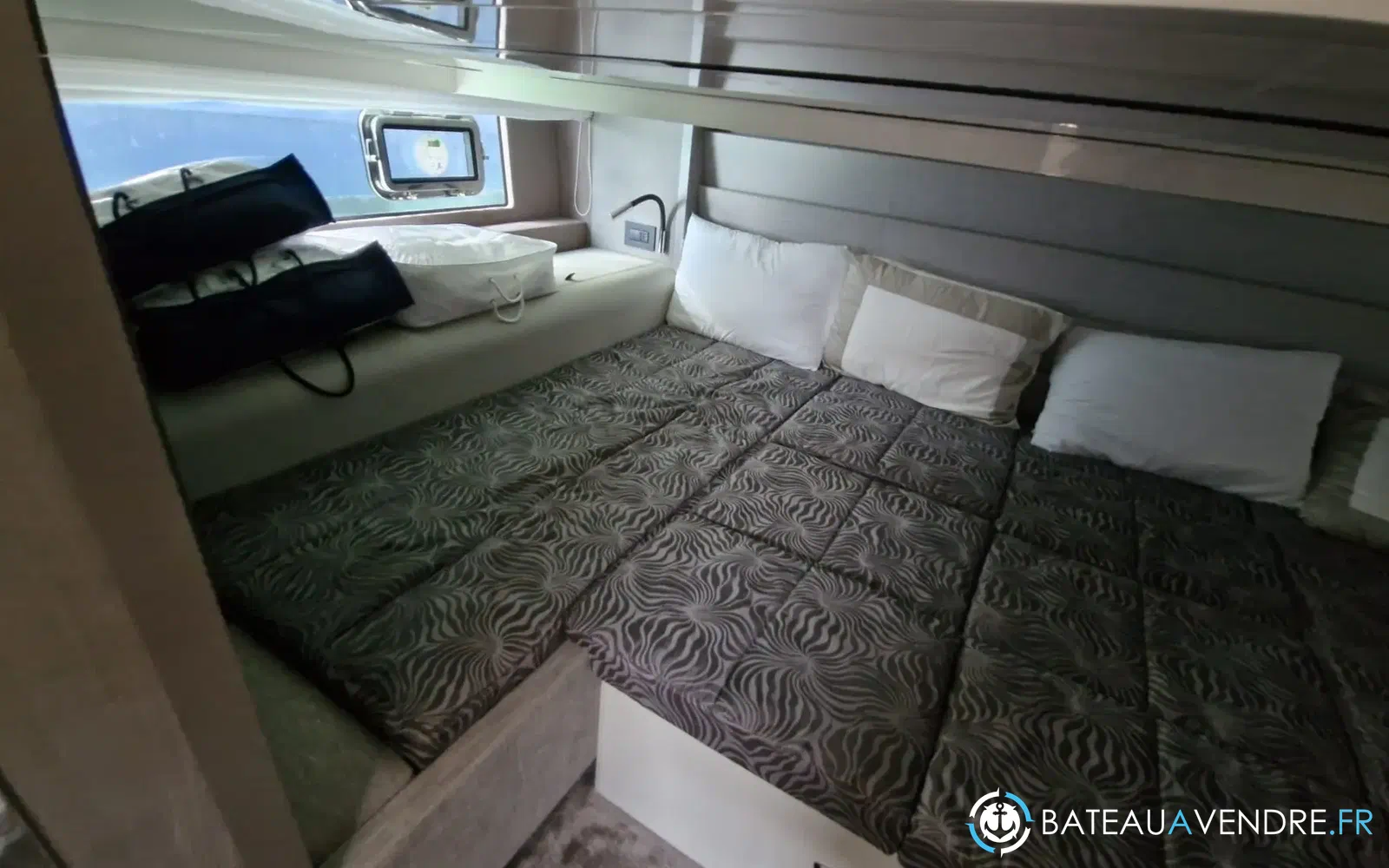 slider 11 Cranchi A46 Luxury Tender