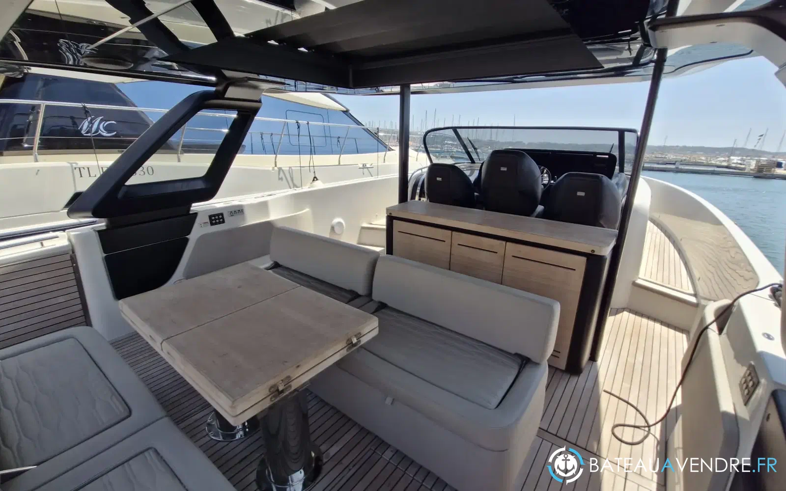 slider 4 Cranchi A46 Luxury Tender