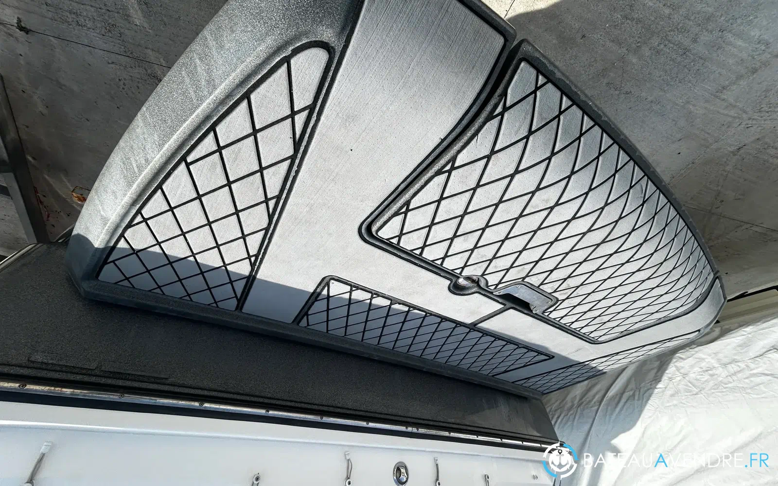 slider 18 Sea Ray SLX-W 230