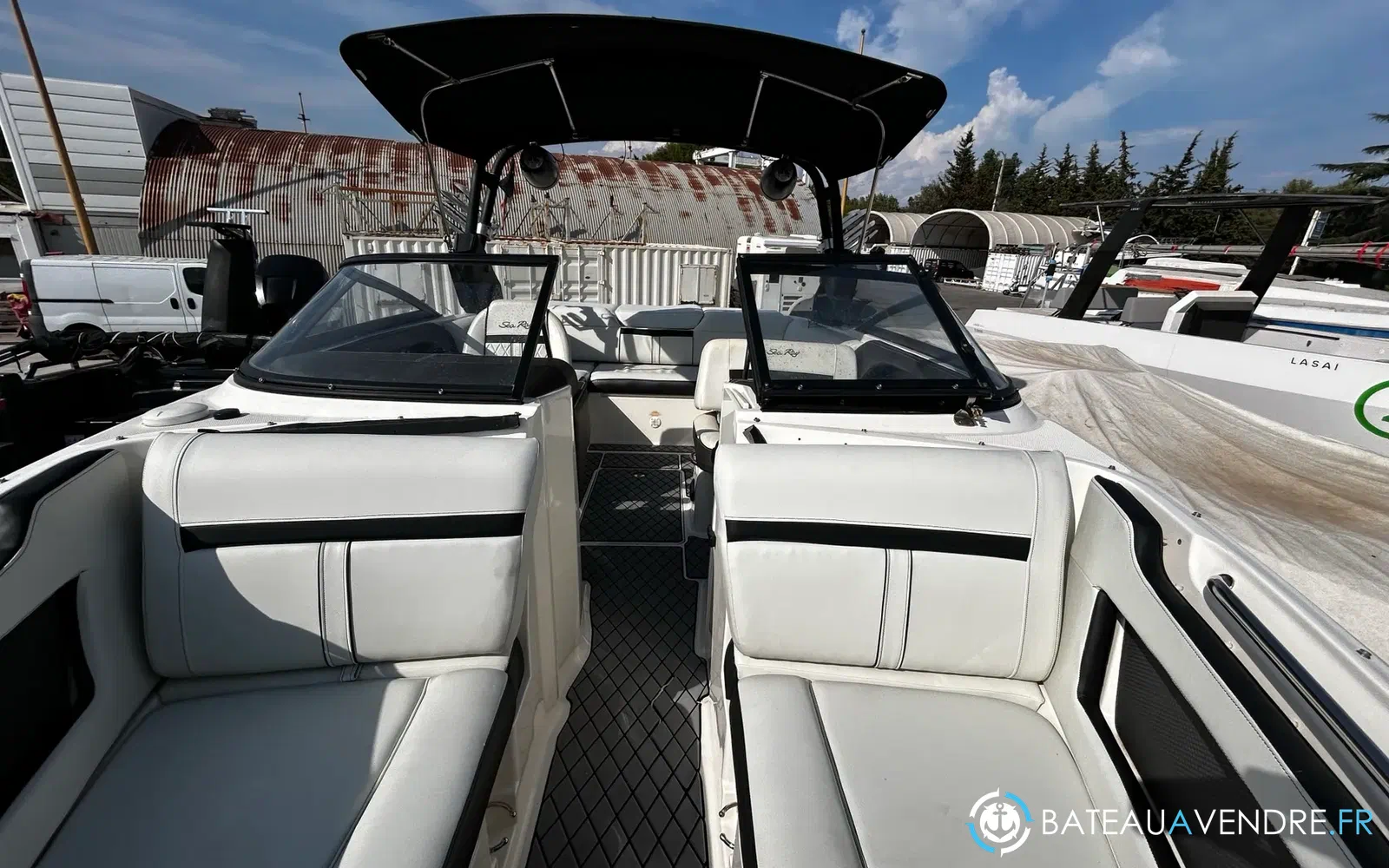 slider 8 Sea Ray SLX-W 230