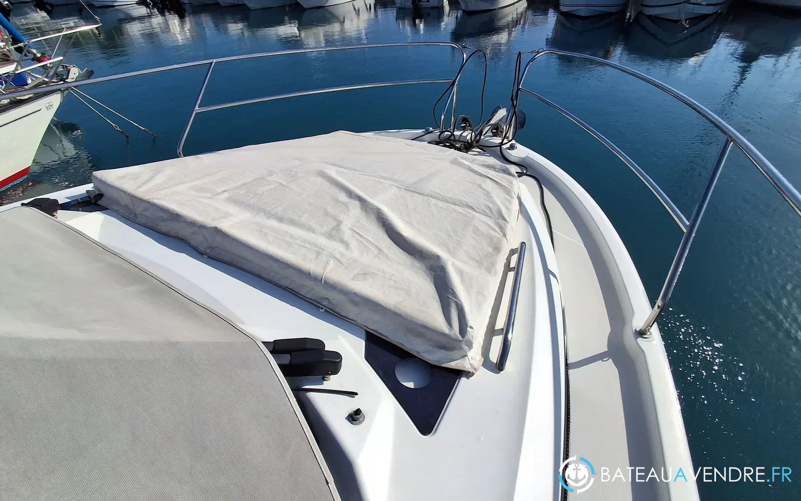 slider 7 Jeanneau Leader 33