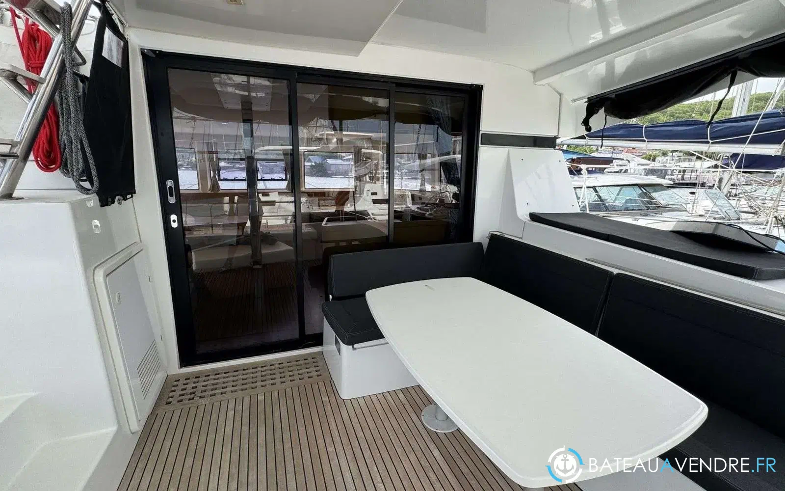 slider 9 Lagoon 42