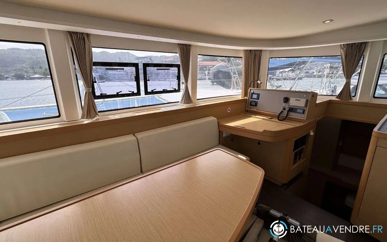 slider 28 Lagoon 42