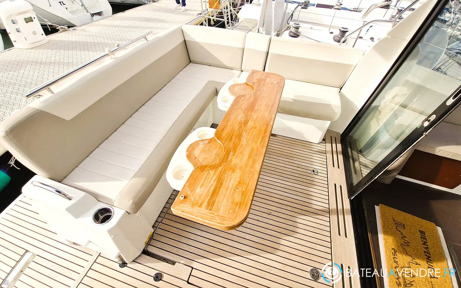 slider 11 Jeanneau NC 33