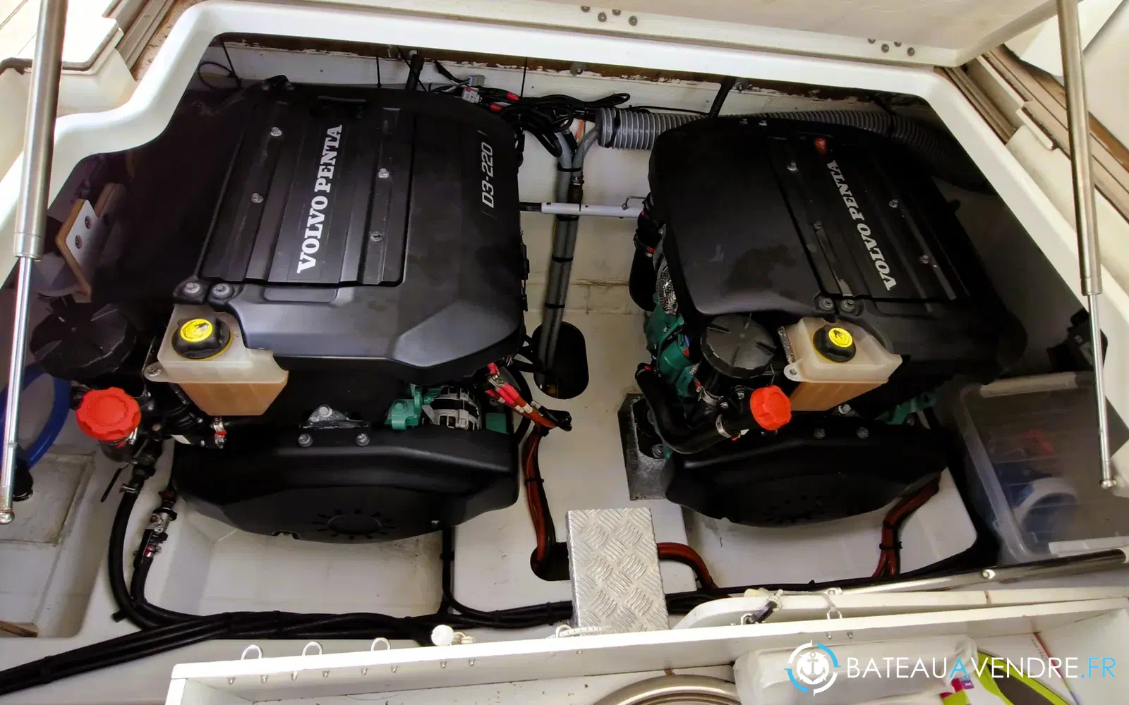 slider 15 Jeanneau NC 33