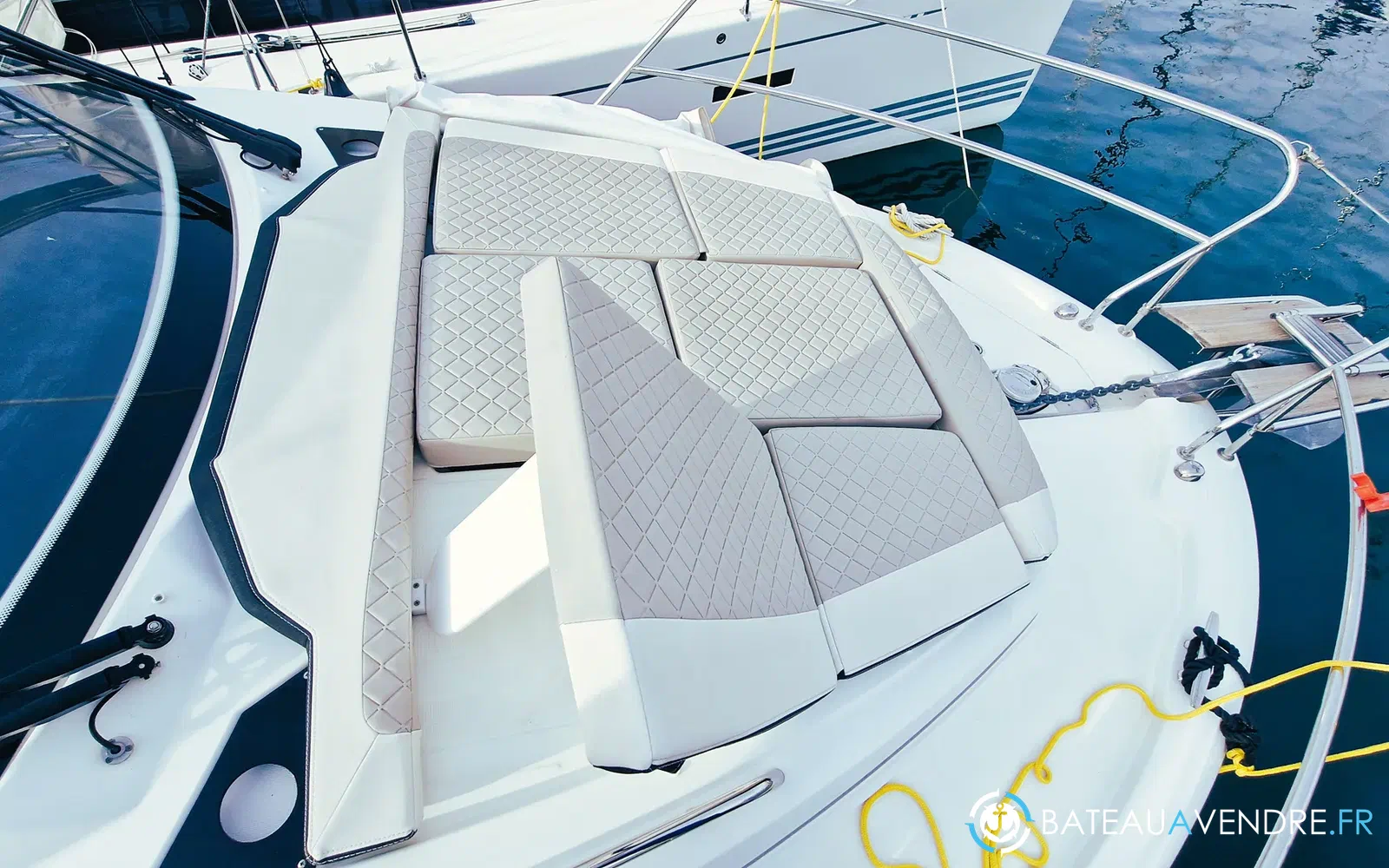 slider 13 Jeanneau NC 33