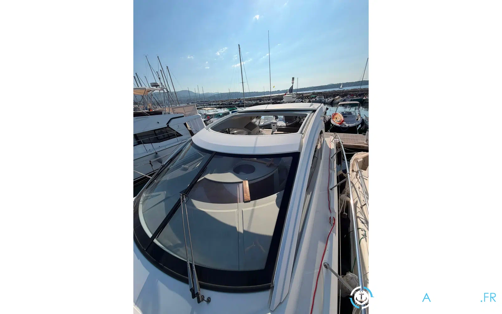 slider 12 Jeanneau Prestige 30 S