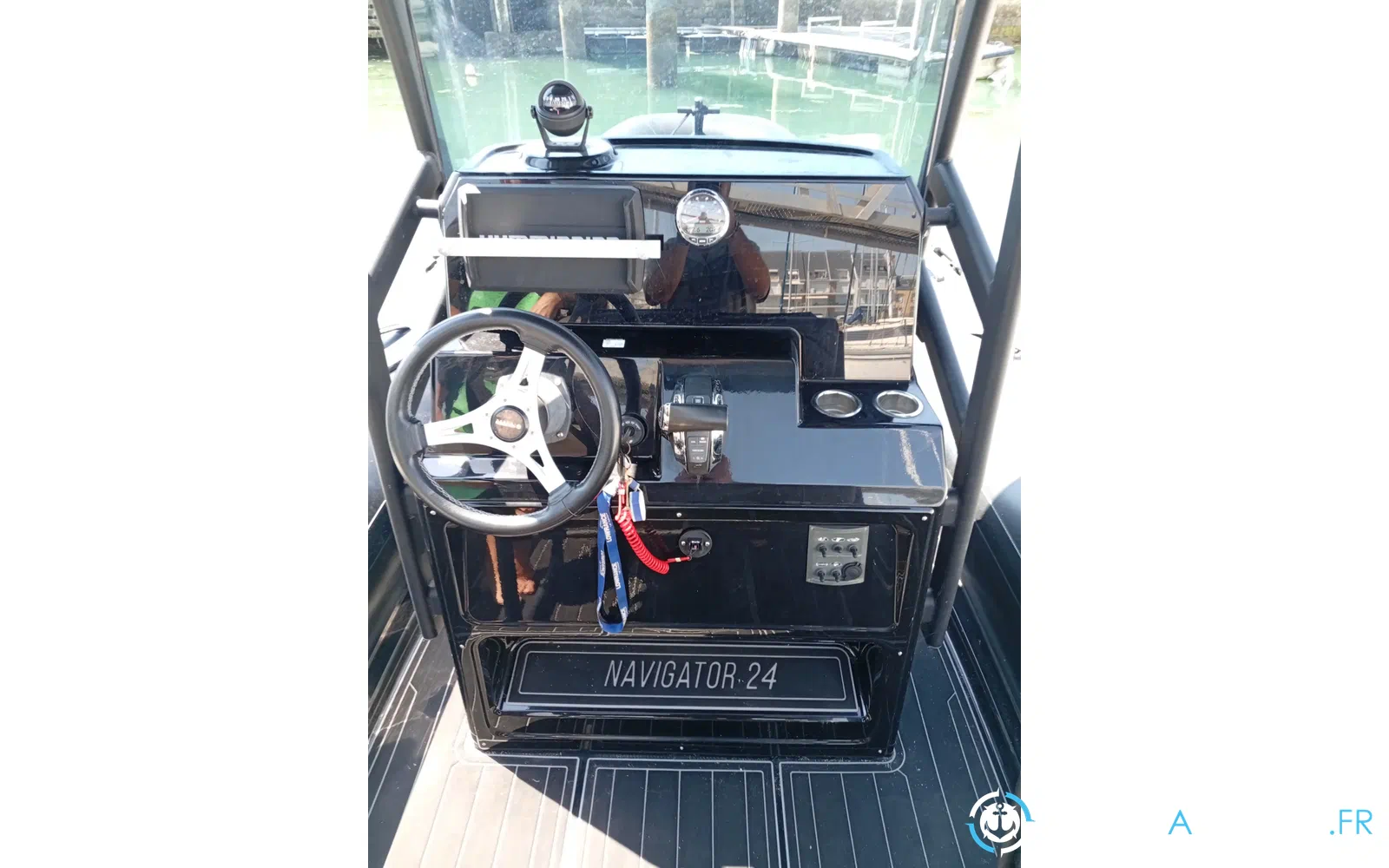 slider 8 Brig Navigator 24