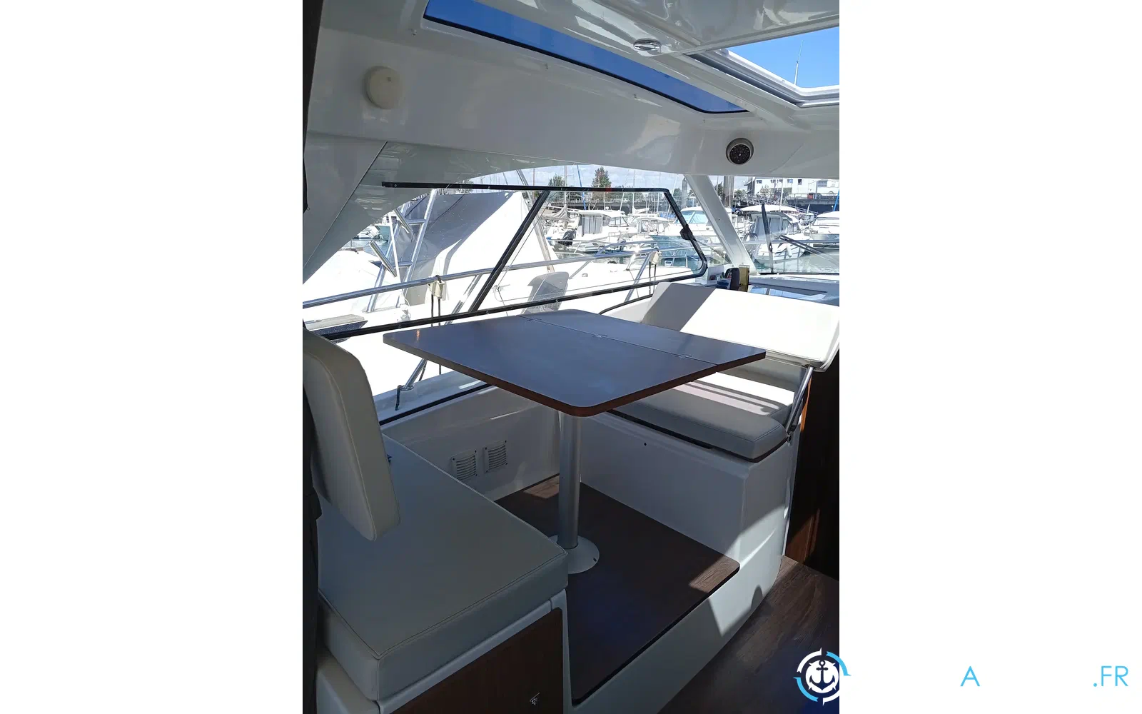 slider 9 Beneteau Antares 9 OB