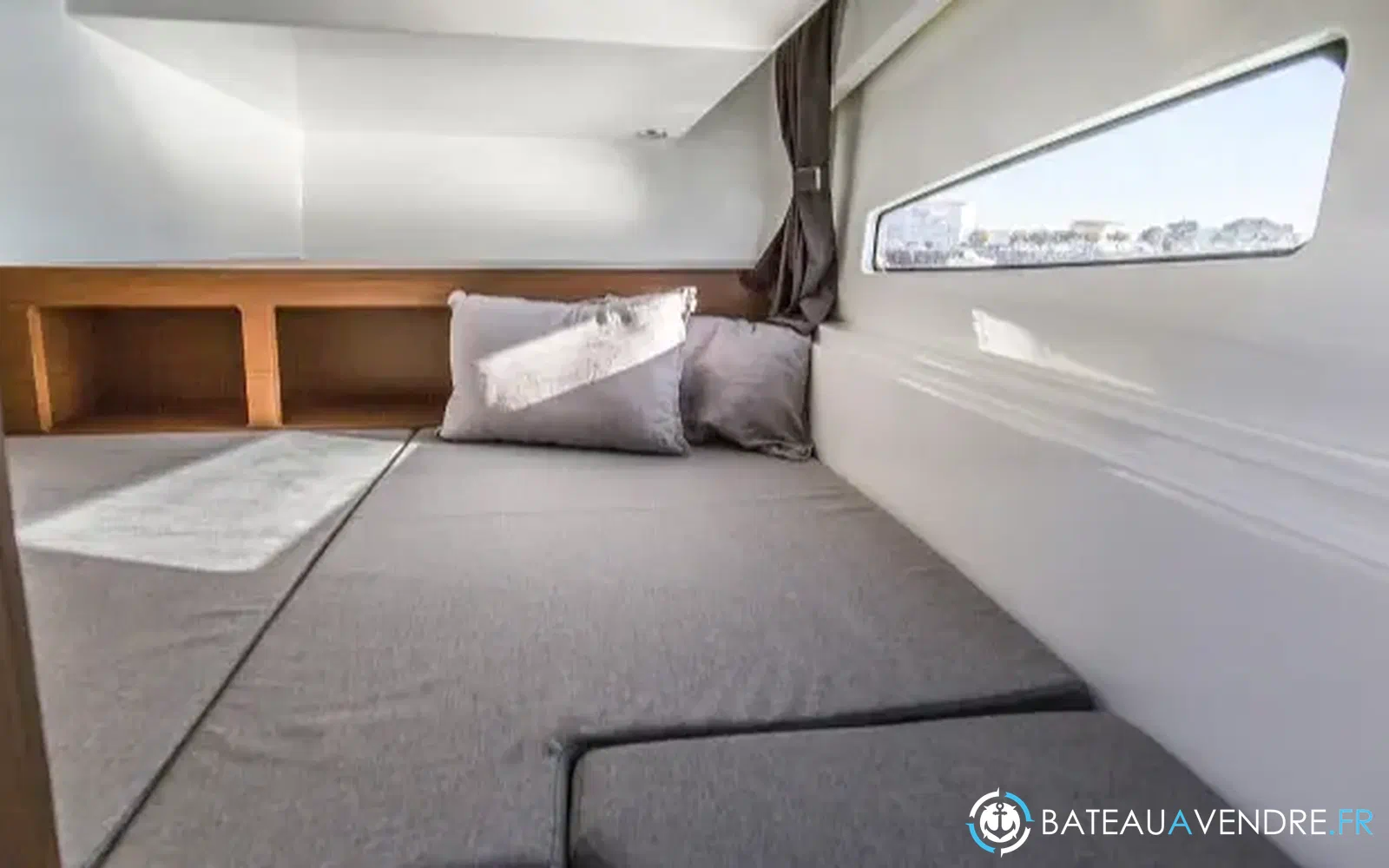 slider 14 Beneteau Antares 9 OB