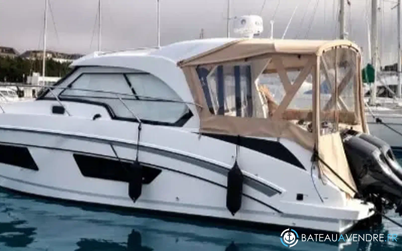 slider 1 Beneteau Antares 9 OB