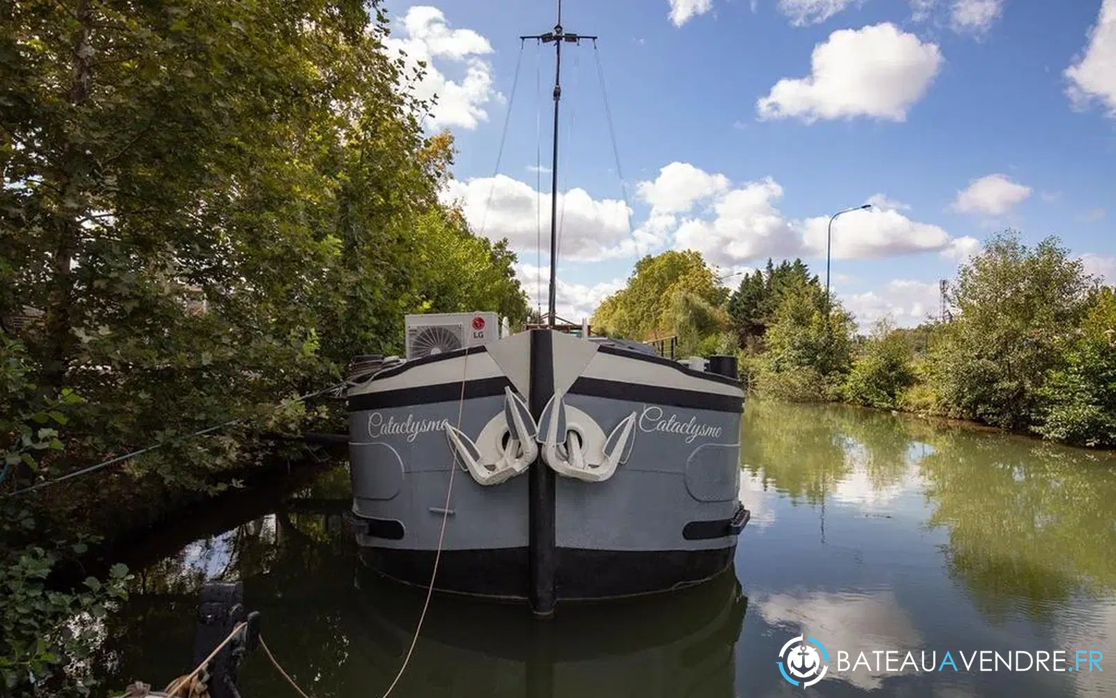 slider 3 Custom Péniche Freycinet (30 m)