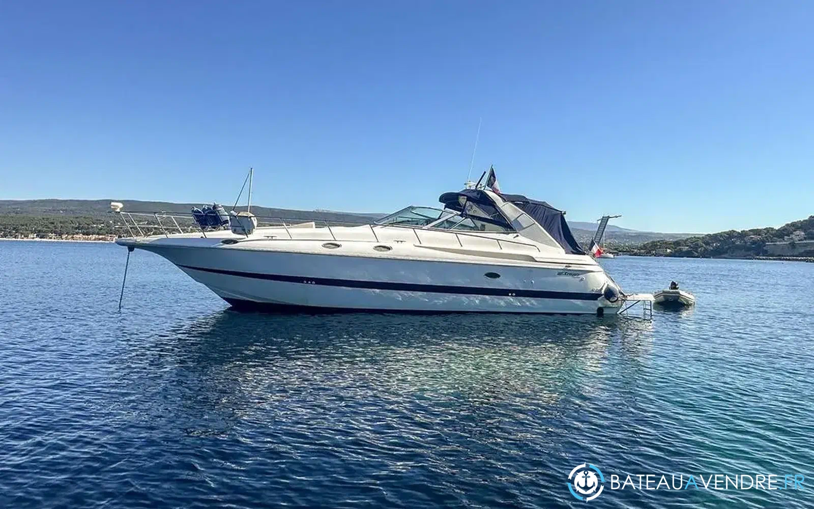 slider 0 Cruisers Yachts 4270 Esprit