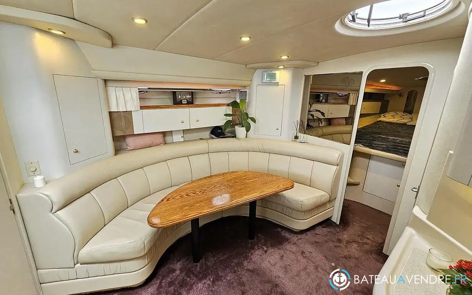 slider 19 Cruisers Yachts 4270 Esprit
