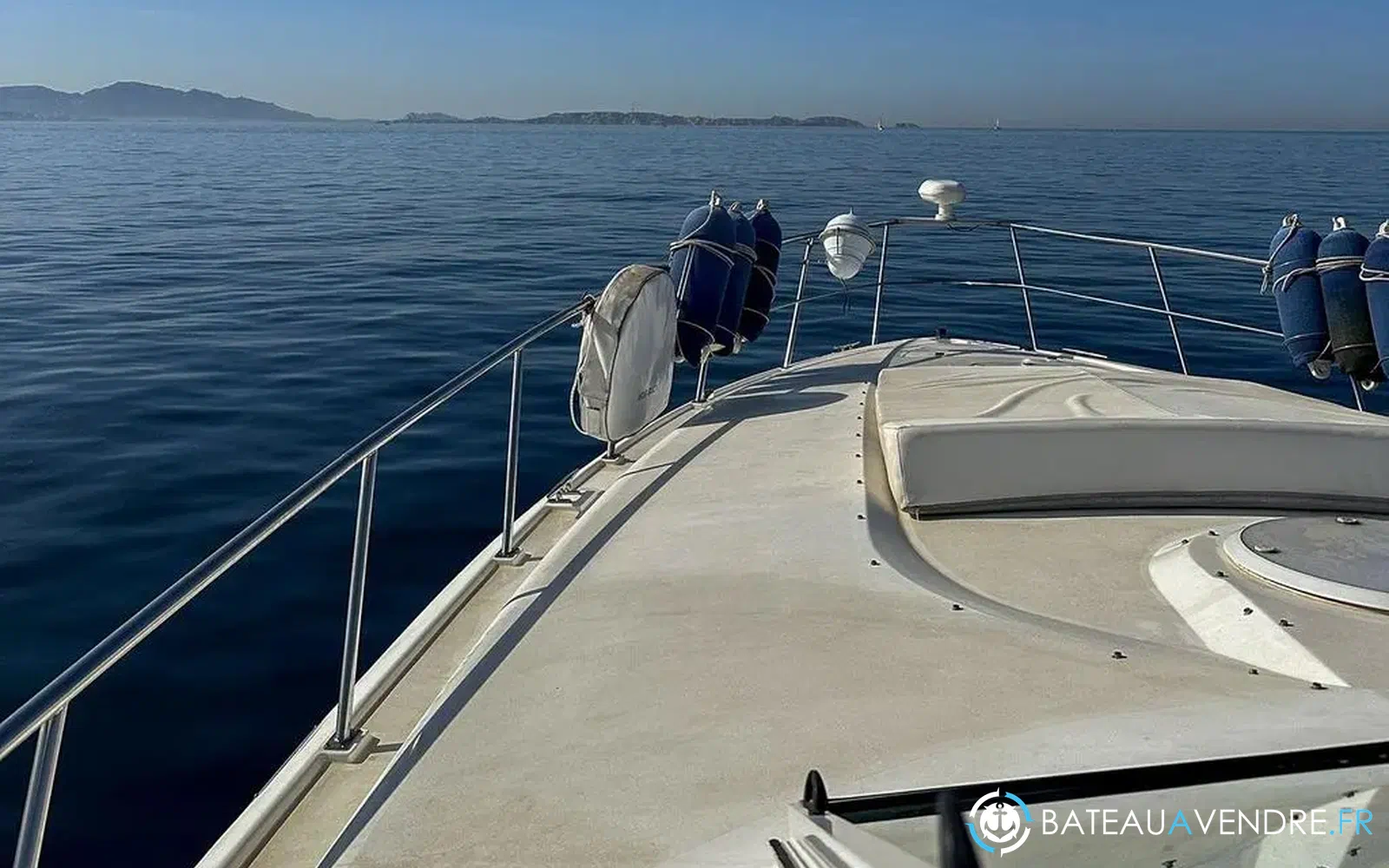 slider 29 Cruisers Yachts 4270 Esprit