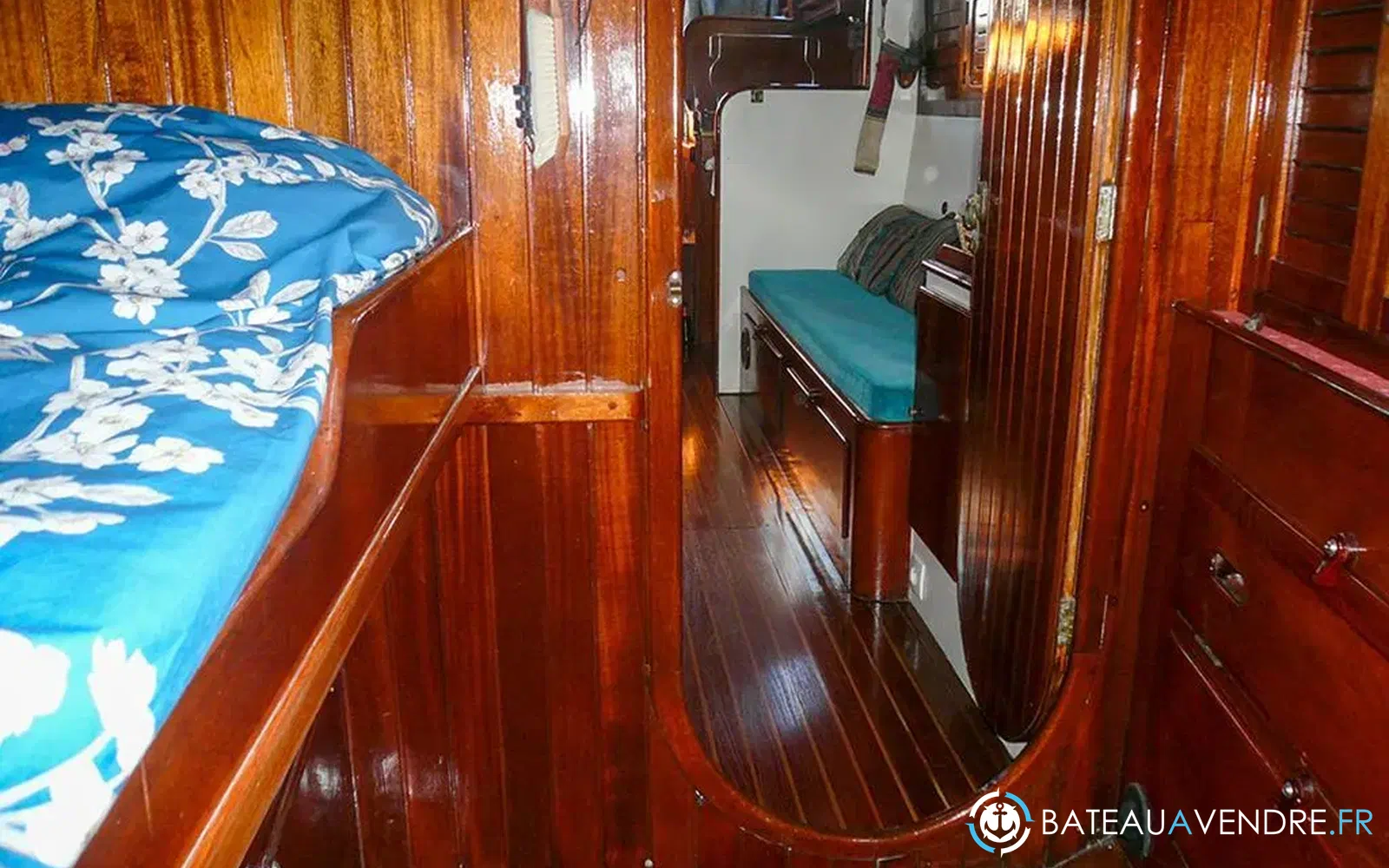 slider 10 Berthon Yachts Classique Plan Holman