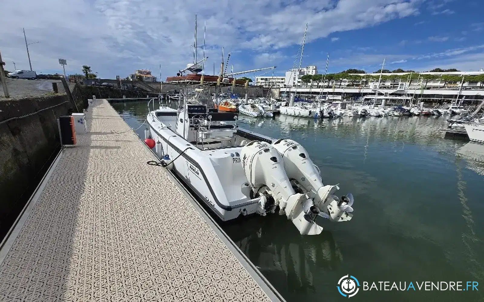 slider 21 Boston Whaler 26 Outrage