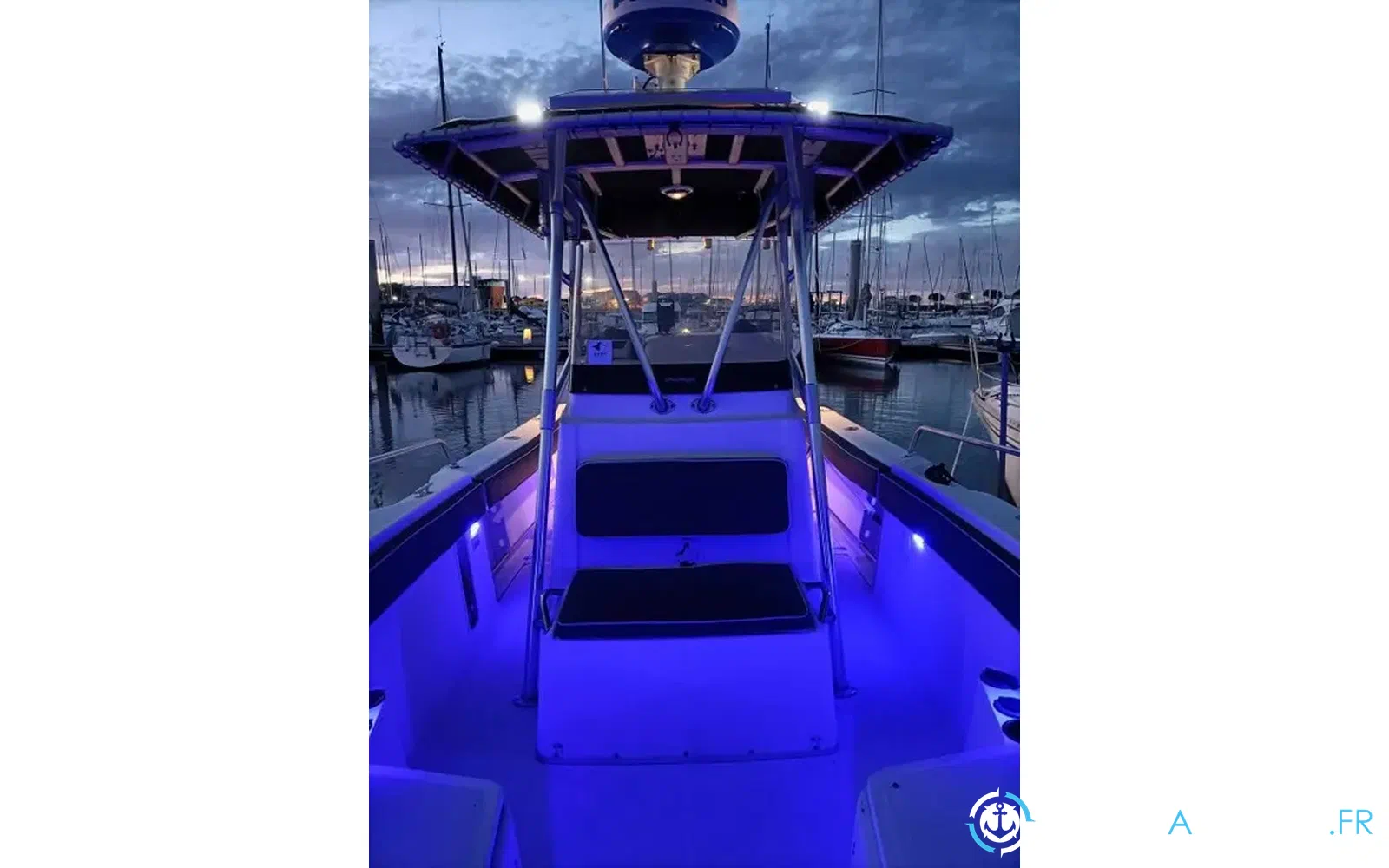 slider 2 Boston Whaler 26 Outrage