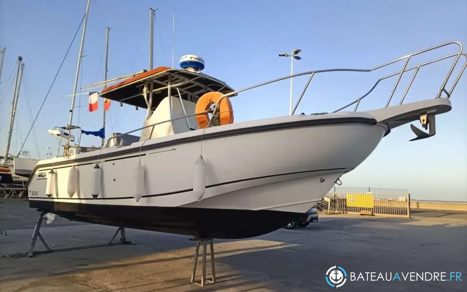 slider 6 Boston Whaler 26 Outrage